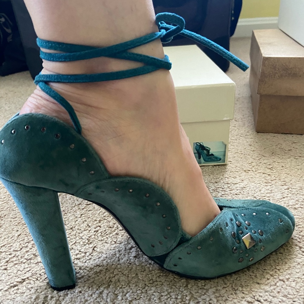 Gorgeous Stella McCartney Vegan Pumps!